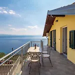 2 Bedroom Amazing In Apartmán Lovran