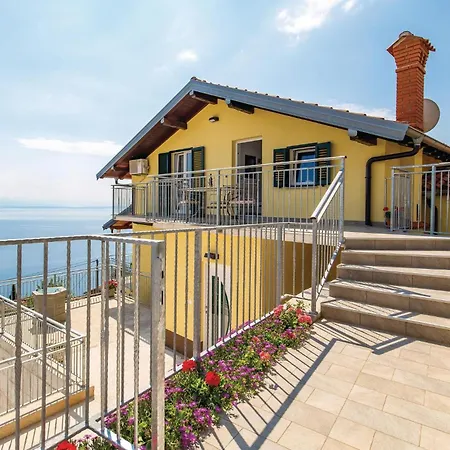Stunning In With House Sea View *