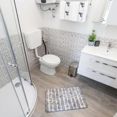 Apartman Stunning In With House Sea View *