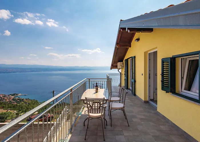 2 Bedroom Amazing In Appartamento Laurana