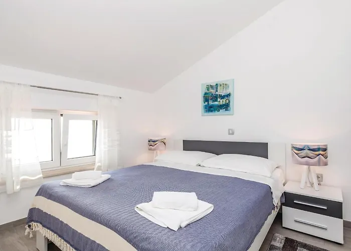Appartamento 2 Bedroom Amazing In *