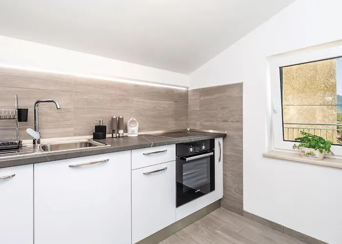 2 Bedroom Amazing In Appartamento *