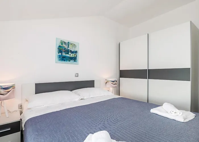Appartamento 2 Bedroom Amazing In Laurana